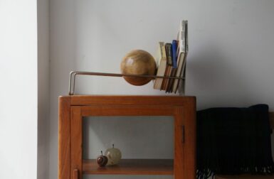 Take 5: An Artful Bookend, Kinetic Clock, Miniature Tea Set + More